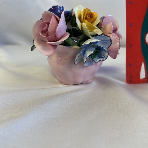 Thorley Bone China Handmade and Painted Floral  Bouquet - Picture 12 of 13